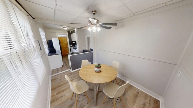 Foto del edificio - 900 Woodlawn Ave