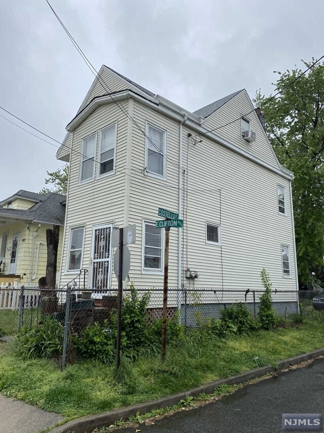 Building Photo - 44 E Clifton Ave