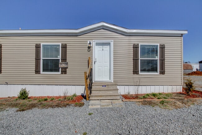 Foto del edificio - 295 Seay Rd