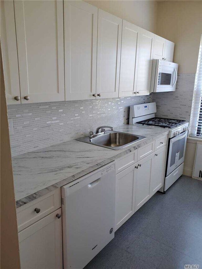 Foto del edificio - 222 Centre Ave