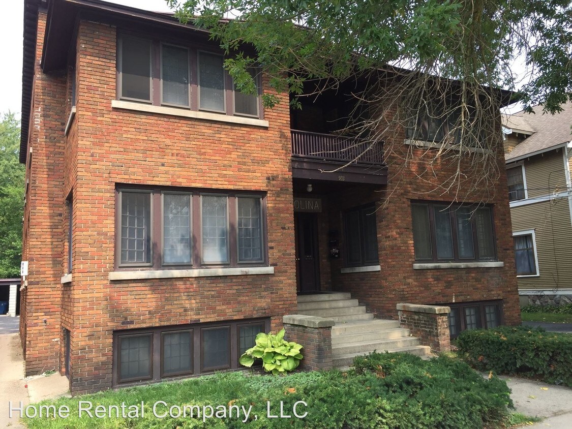 933 Wealthy St SE, Grand Rapids, MI 49506 Condo for Rent in Grand