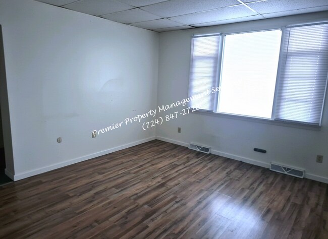 Foto del edificio - 483 New York Ave