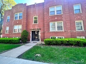 Building Photo - 3021 W 58th St