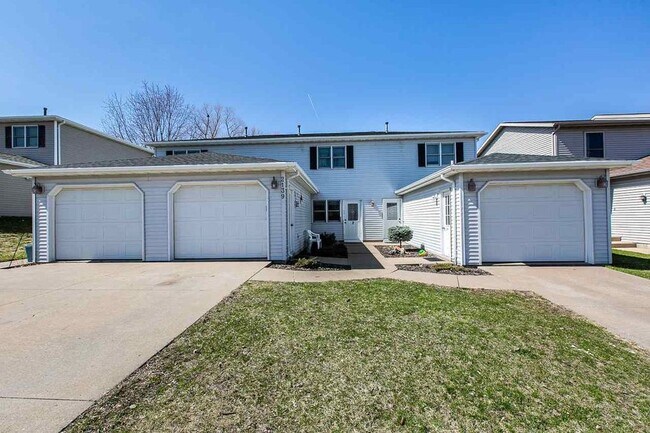 Building Photo - 2139 Hummingbird Dr