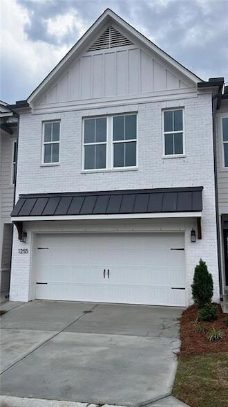 Building Photo - 1255 Winterhaven Dr