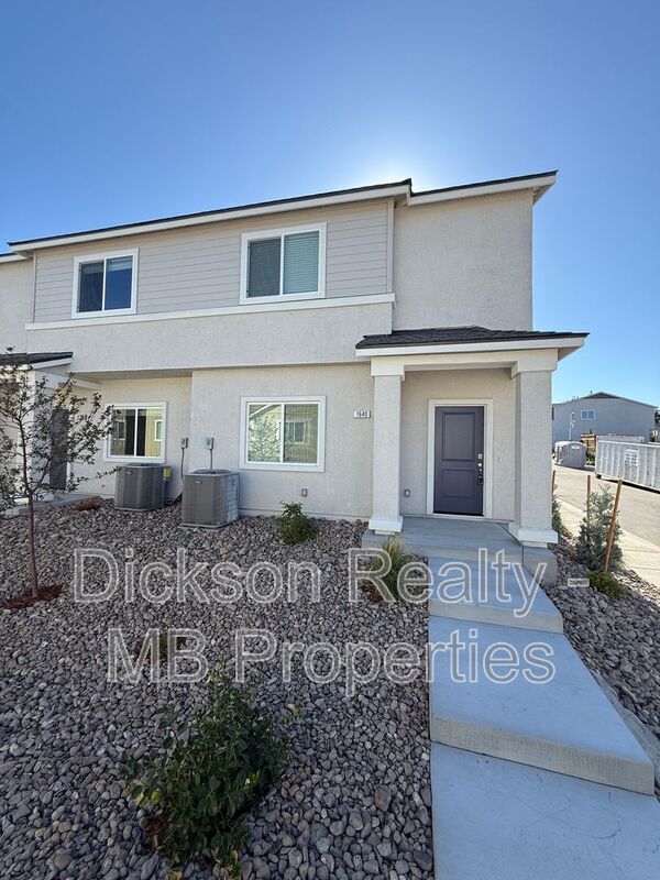 Building Photo - 1640 Prancer St