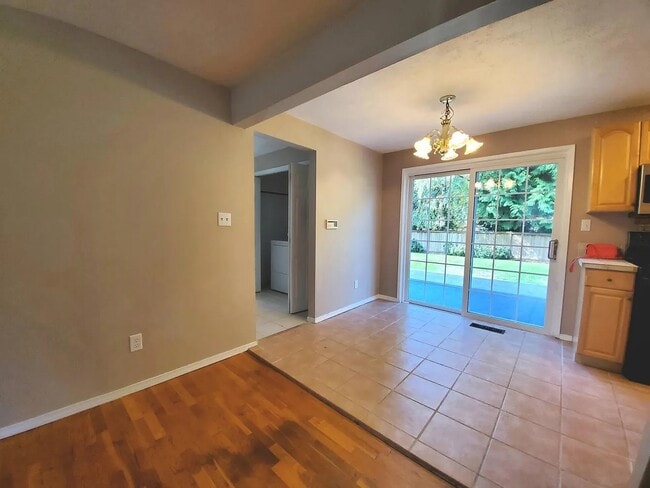 Foto del edificio - 7023 122nd Ave SE