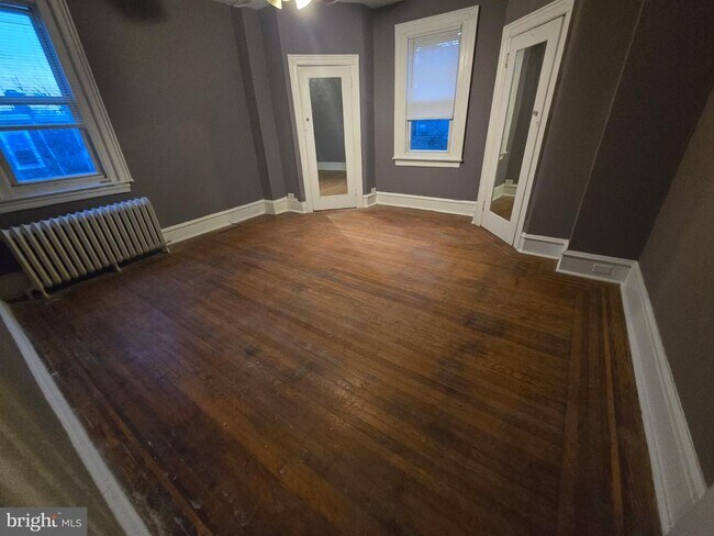 Foto del edificio - 5044 N Sydenham St