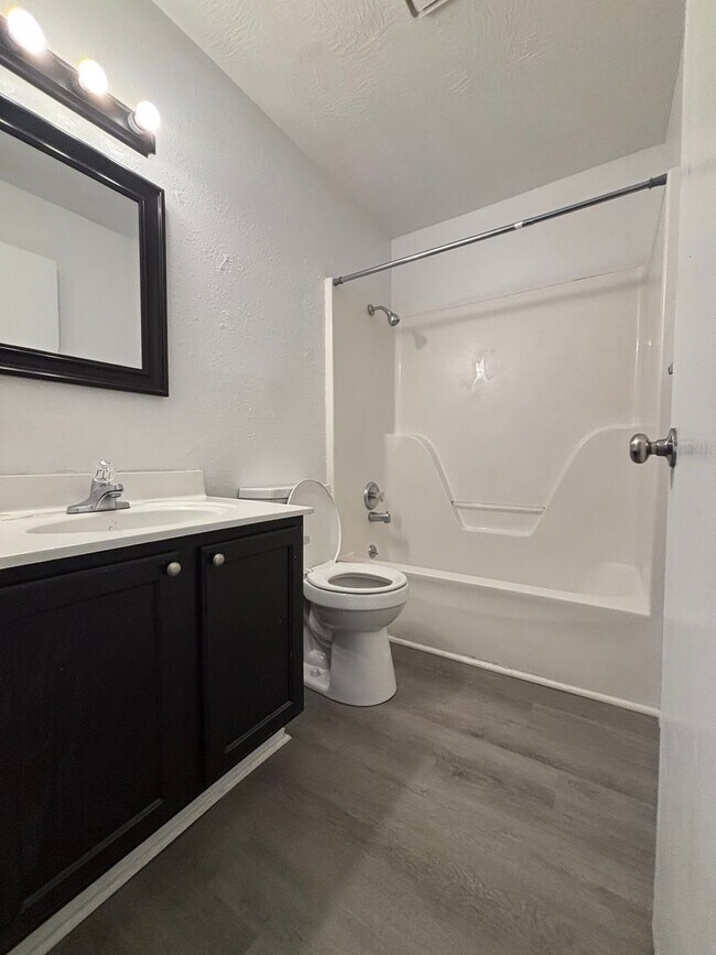 Foto del edificio - Come see this 3 bedroom 2 bathroom Recentl...