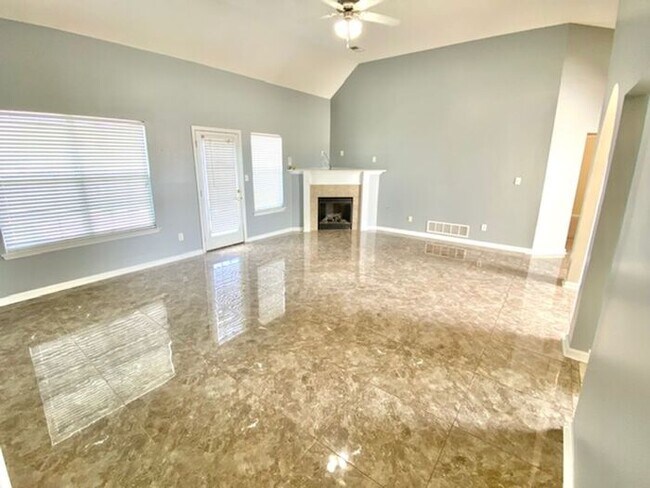Building Photo - Beautiful Home in SH now available for Rental
