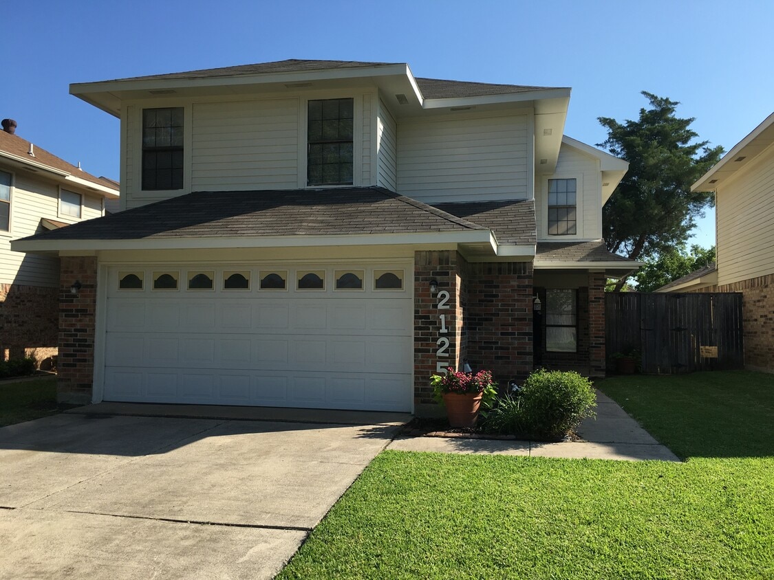 Photo - 2125 Stradivarius Ln (Carrollton, TX)