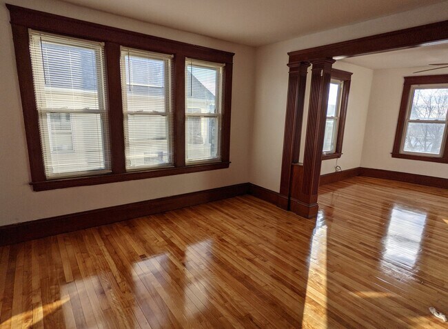 Foto del edificio - 72 Fairfax Rd