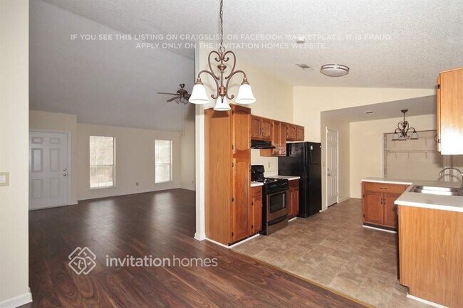 Foto del edificio - 3041 Park Creek Ct