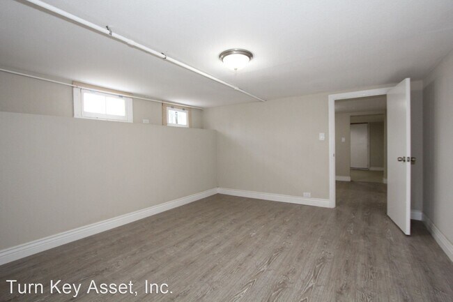 Building Photo - 2 br, 1 bath House - 674 N. 4th St