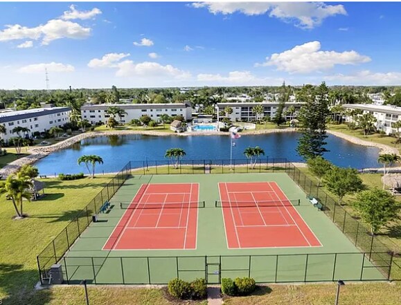 Foto del edificio - 1024 Manatee Rd