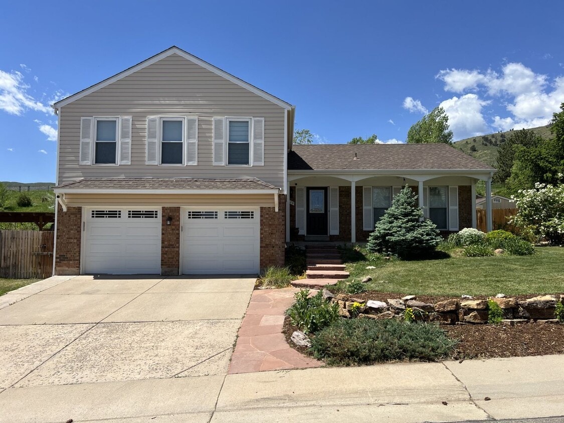 Primary Photo - 5 Bedroom Home, Backs to Open Space, Walki...
