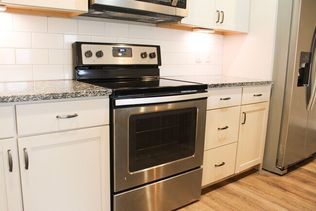 Foto del edificio - 242 Cypress Ridge