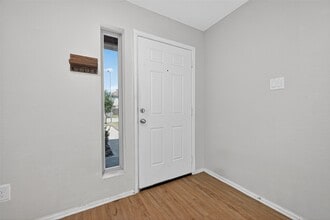 Building Photo - 7811 Sundrop Hl Trl