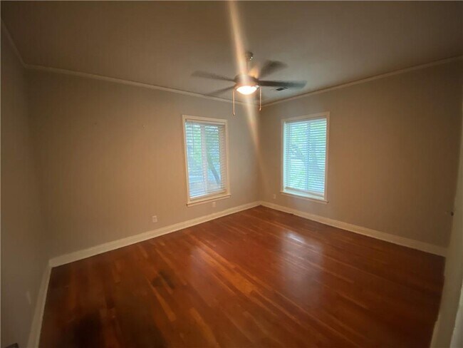 Foto del edificio - 1507 Pease Rd