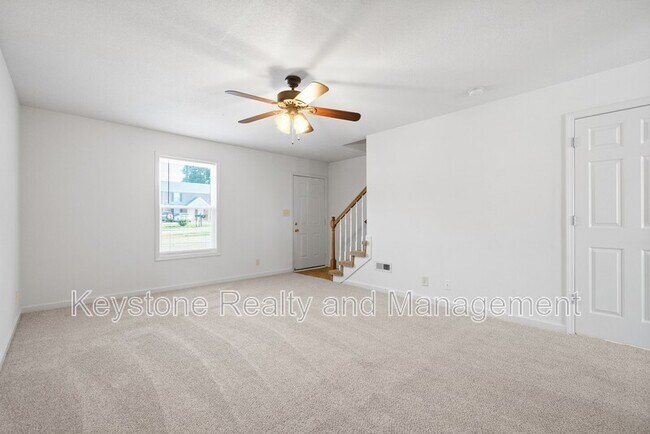 Foto del edificio - 512 Peachers Ridge Rd