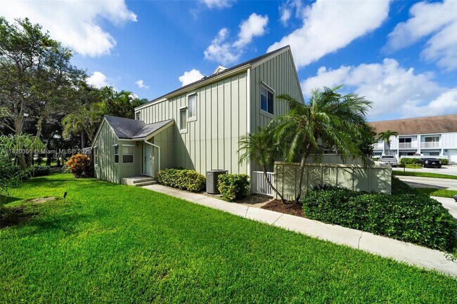 Building Photo - 6351 Riverwalk Ln