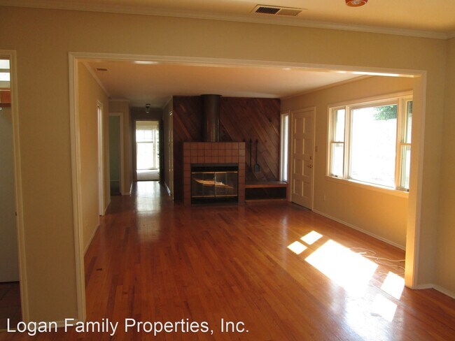 Building Photo - 3 br, 2 bath House - 277 Hillcrest Drive