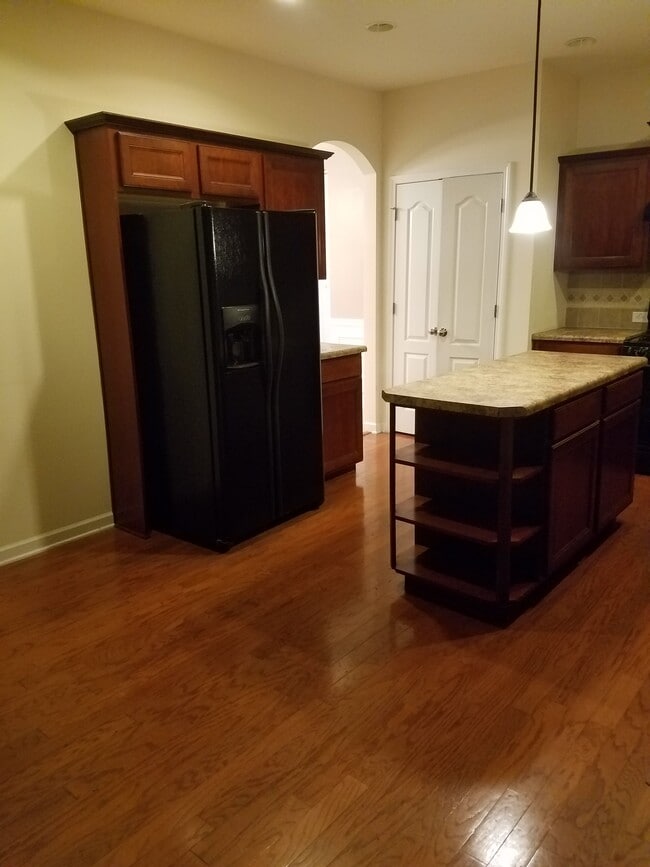 kitchen - 434 Simonton Oak Ln