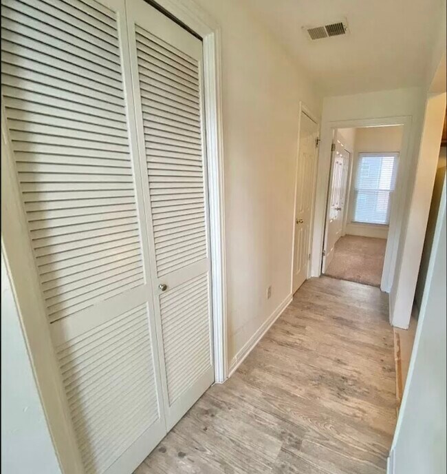 Foto del edificio - 904 W 21st St