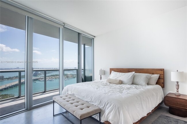 Building Photo - 888 Biscayne Blvd
