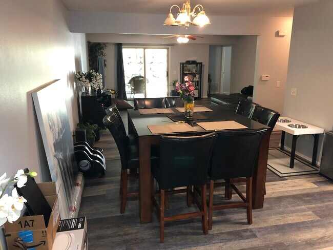 Foto del edificio - 2956 Kentville Dr