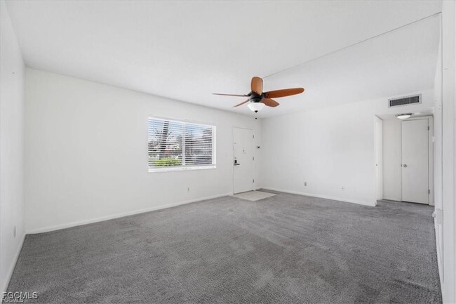 Building Photo - 339 Joel Blvd