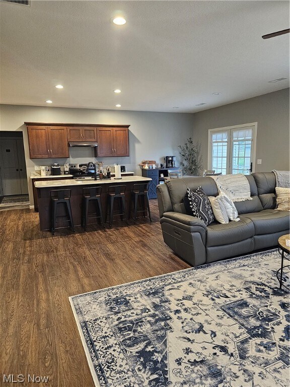 Building Photo - 5201 Falcon Dr