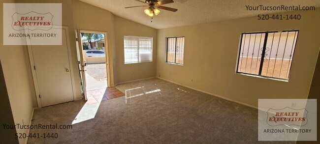 Foto del edificio - Midvale Park - 2/2 with gated and fenced y...
