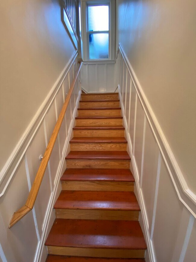 Foto del edificio - Lovely 2-bedroom Condo in Cole Valley - Ex...