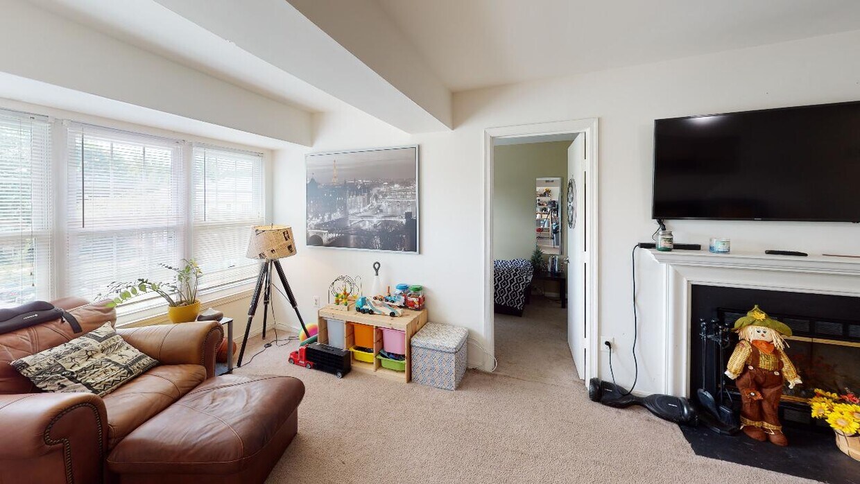 14911 McKisson Ct, Aspen Hill, MD 20906 Condo for Rent in Aspen Hill