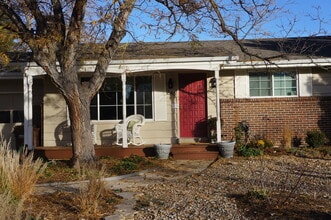 Building Photo - 240 Cimmaron Way