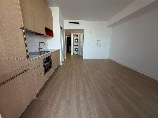 Foto del edificio - 90 NE 32nd St