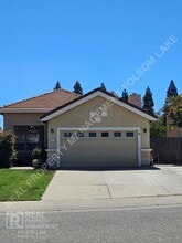 Building Photo - 107 Tyrell Ct