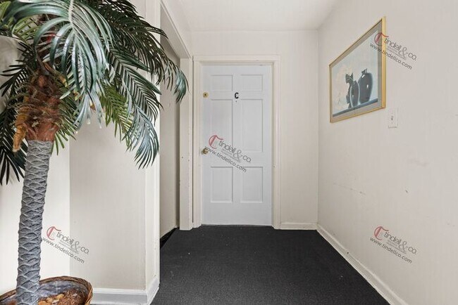 Building Photo - Cozy 1-Bedroom in Prime Piedmont Location ...