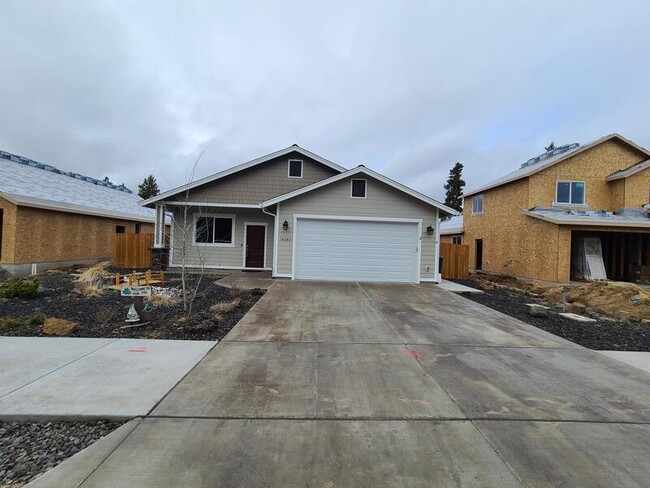 Building Photo - 16680 Cabin Lake Ln