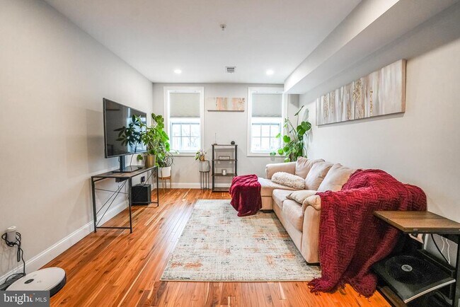 Foto del edificio - 731 18th St NE
