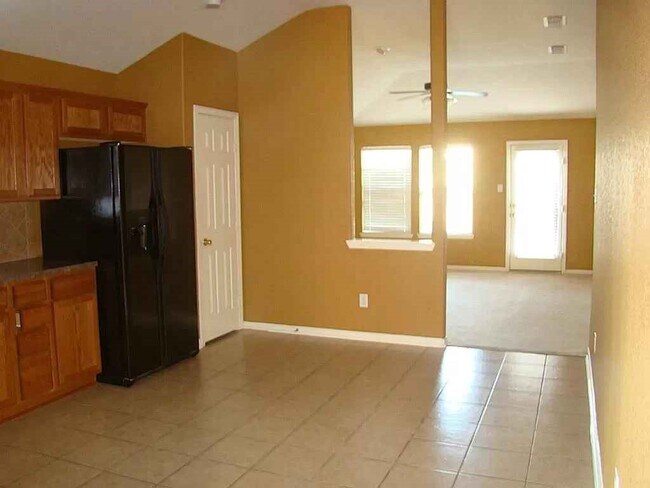 Building Photo - 8406 Tararin Ln