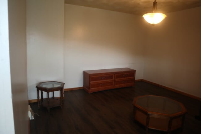 Building Photo - 629 Woodlawn Ave