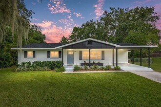 Building Photo - 1846 SE Lake Weir Ave
