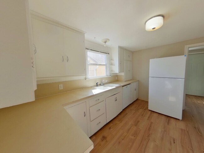 Foto del edificio - Updated 4 bedroom in South Eugene