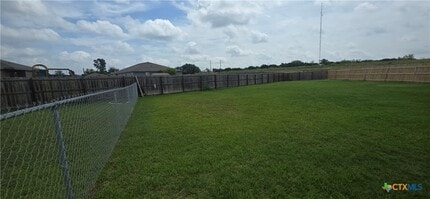 Building Photo - 5803 Lariat Ct