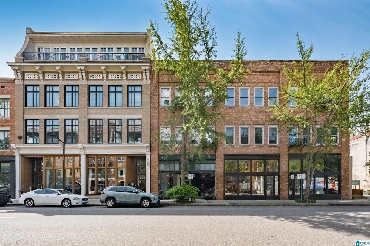 Foto principal - 2217 2nd Ave N