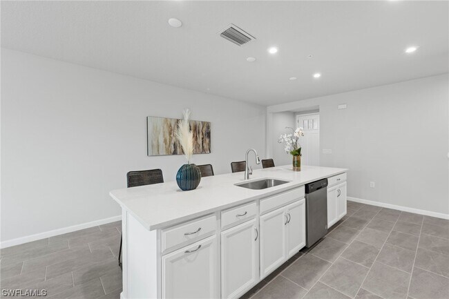 Building Photo - 4676 Arboretum Cir