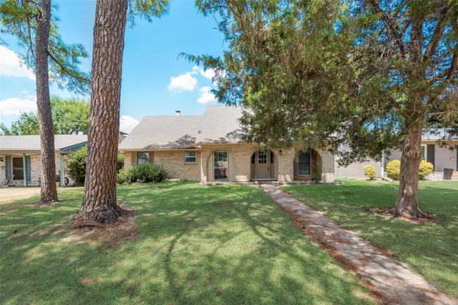 Building Photo - 5209 Daytona Dr