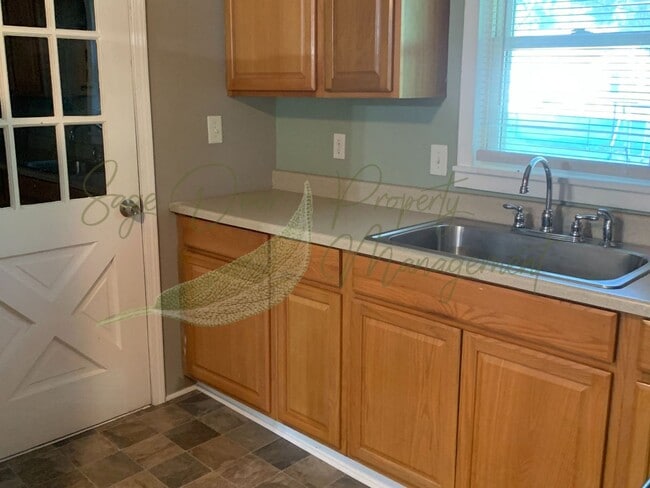 Building Photo - DESIRABLE RAYTOWN LOCATION!!!